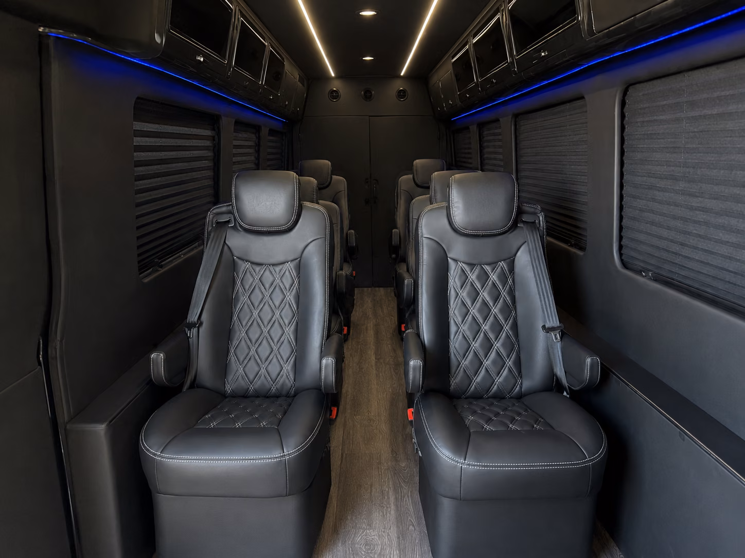 find the perfect transportation for your next airport transfer 3